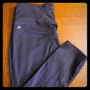 Like new Fabletics Capri leggings